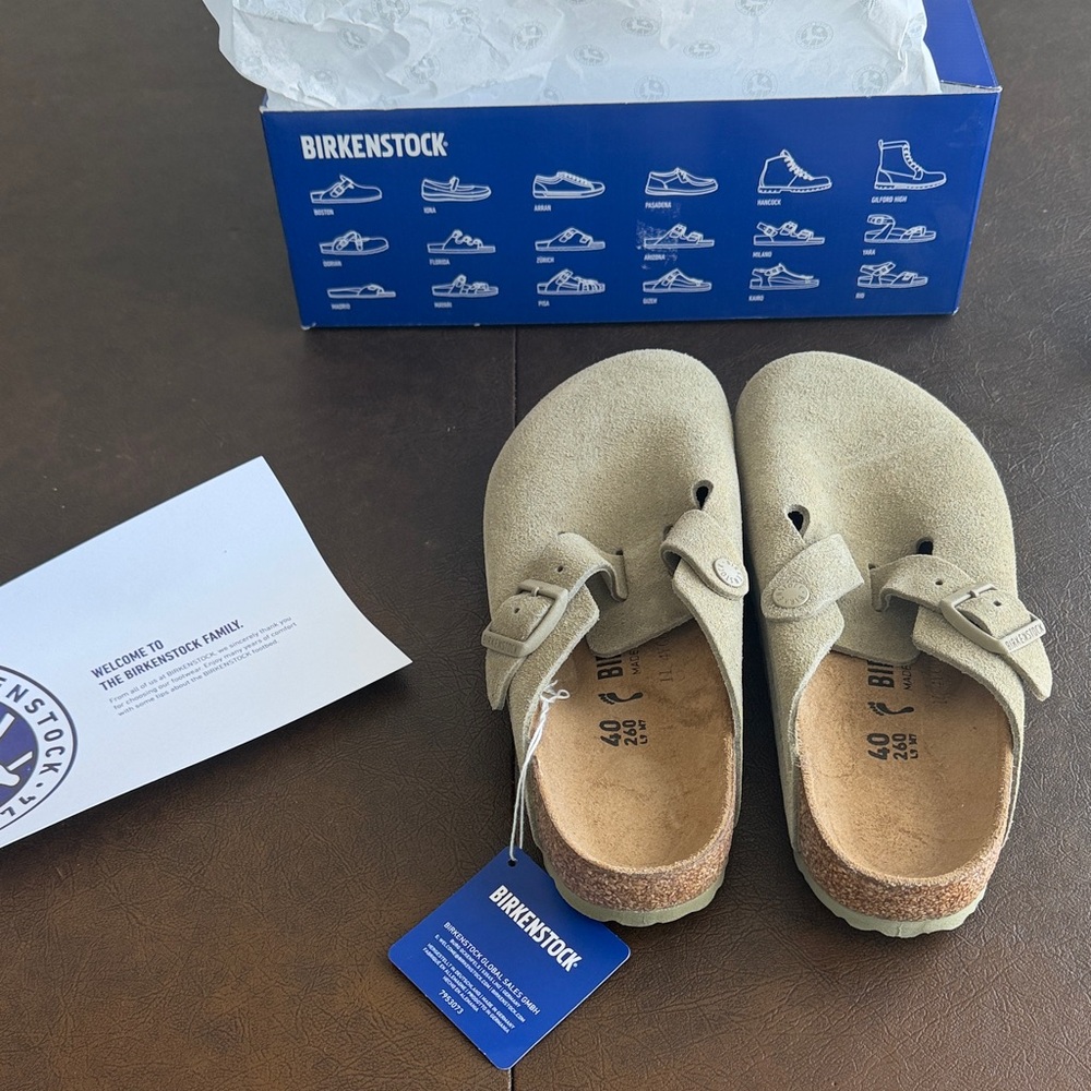 Birkenstock Women's Tan Slippers